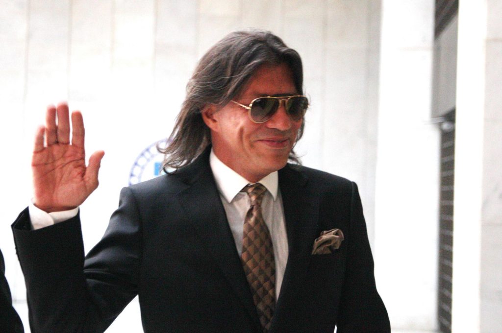 Απίστευτες δηλώσεις Ηλίας Ψινάκη: «Είπα ότι κάηκε το σπίτι μου γιατί έτσι μου είπε η μητέρα μου – Ήταν βλακεία μου»