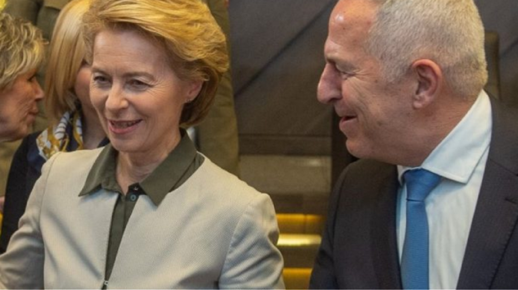 Συνάντηση Ευ. Αποστολάκη με τη Γερμανίδα υπουργό Άμυνας την Τρίτη