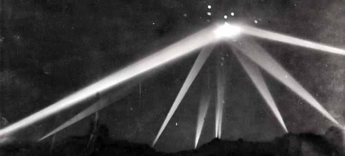 Η «Μάχη του Λος Aντζελες»: Η «επίθεση» των UFO, που παραμένει άλυτο μυστήριο 77 χρόνια μετά (φώτο-βίντεο)