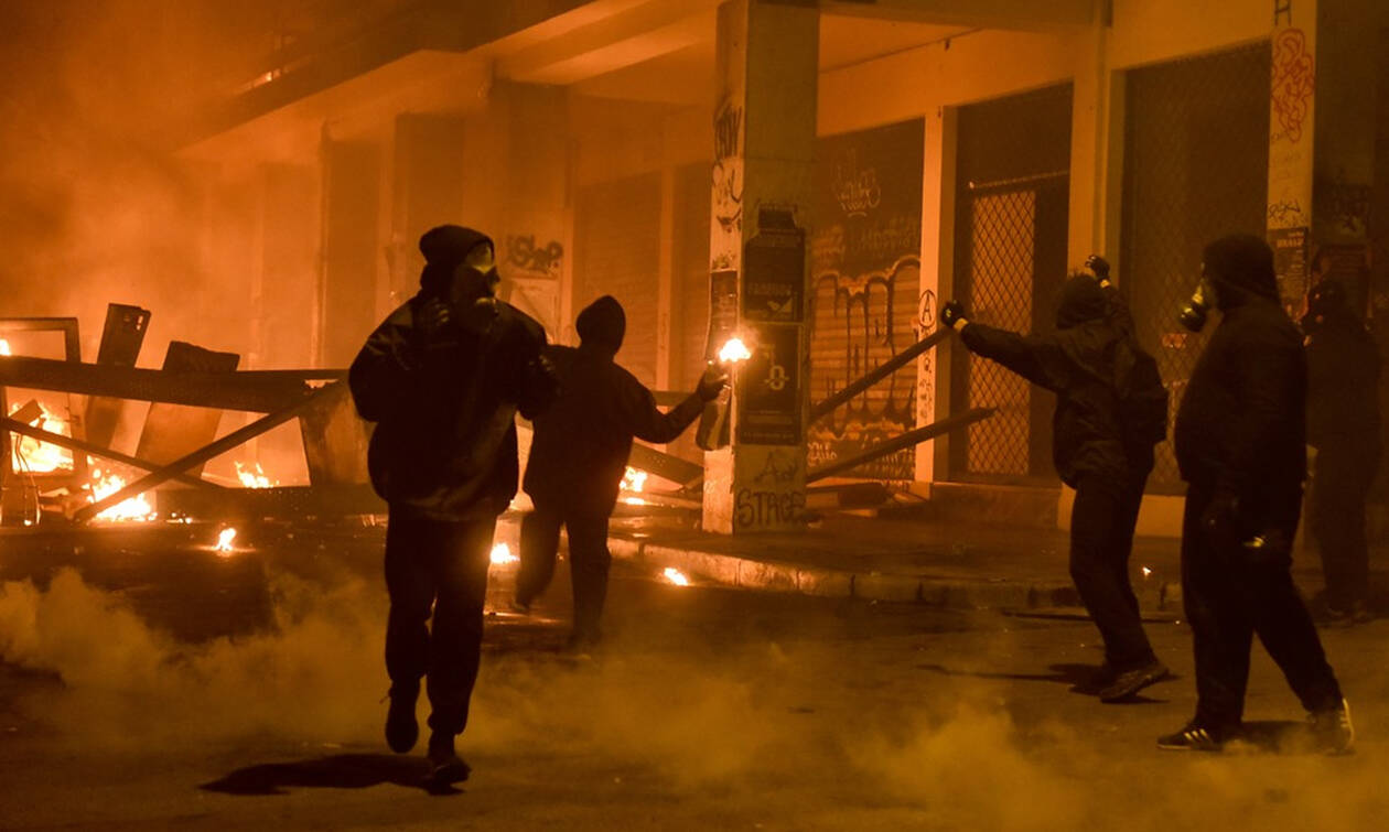 Ένωση Αστυνομικών για την επίθεση στο ΑΤ Ακροπόλεως: «Ανεξέλεγκτη η δράση των αναρχικών – Θα έχουμε νεκρούς»