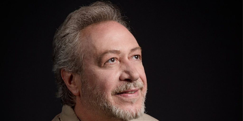 Γρηγόρης Βαλτινός: «Έκλαιγα μέσα στην παράσταση όταν πέθαναν οι γονείς μου» (βίντεο)