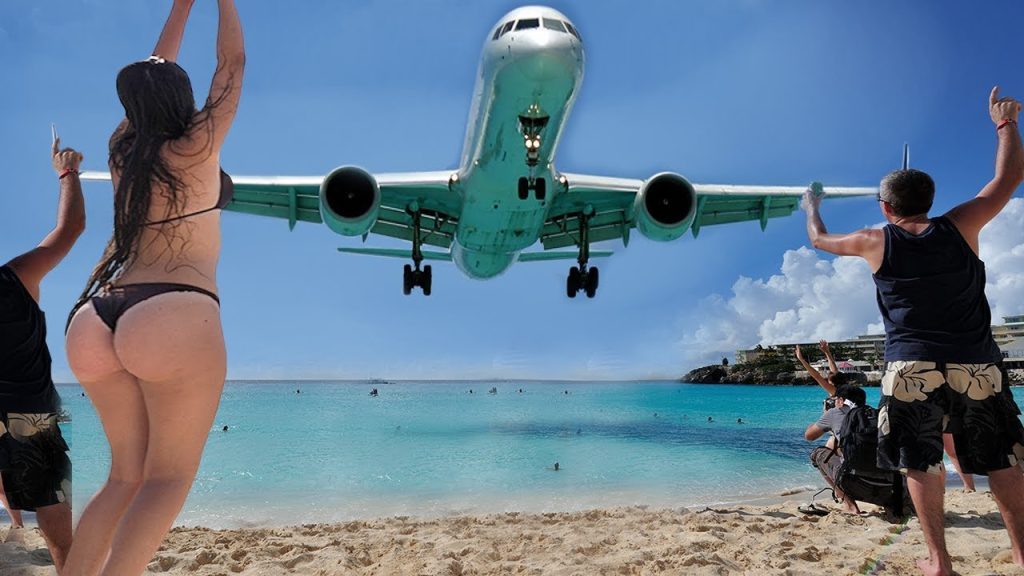 Άγιος Μαρτίνος: Απίθανες προσγειώσεις με θέα στην παραλία