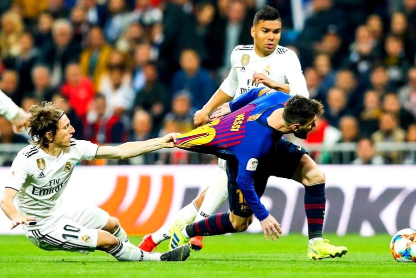 Oδηγίες της Μπαρτσελόνα στον Μόντριτς για να… πάρει τη φανέλα του Μέσι (φωτό)