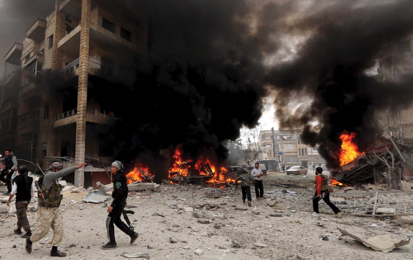 Επιθέσεις αυτοκτονίας από εξτρεμιστές μουσουλμάνους εναντίον θέσεων του συριακού Στρατού