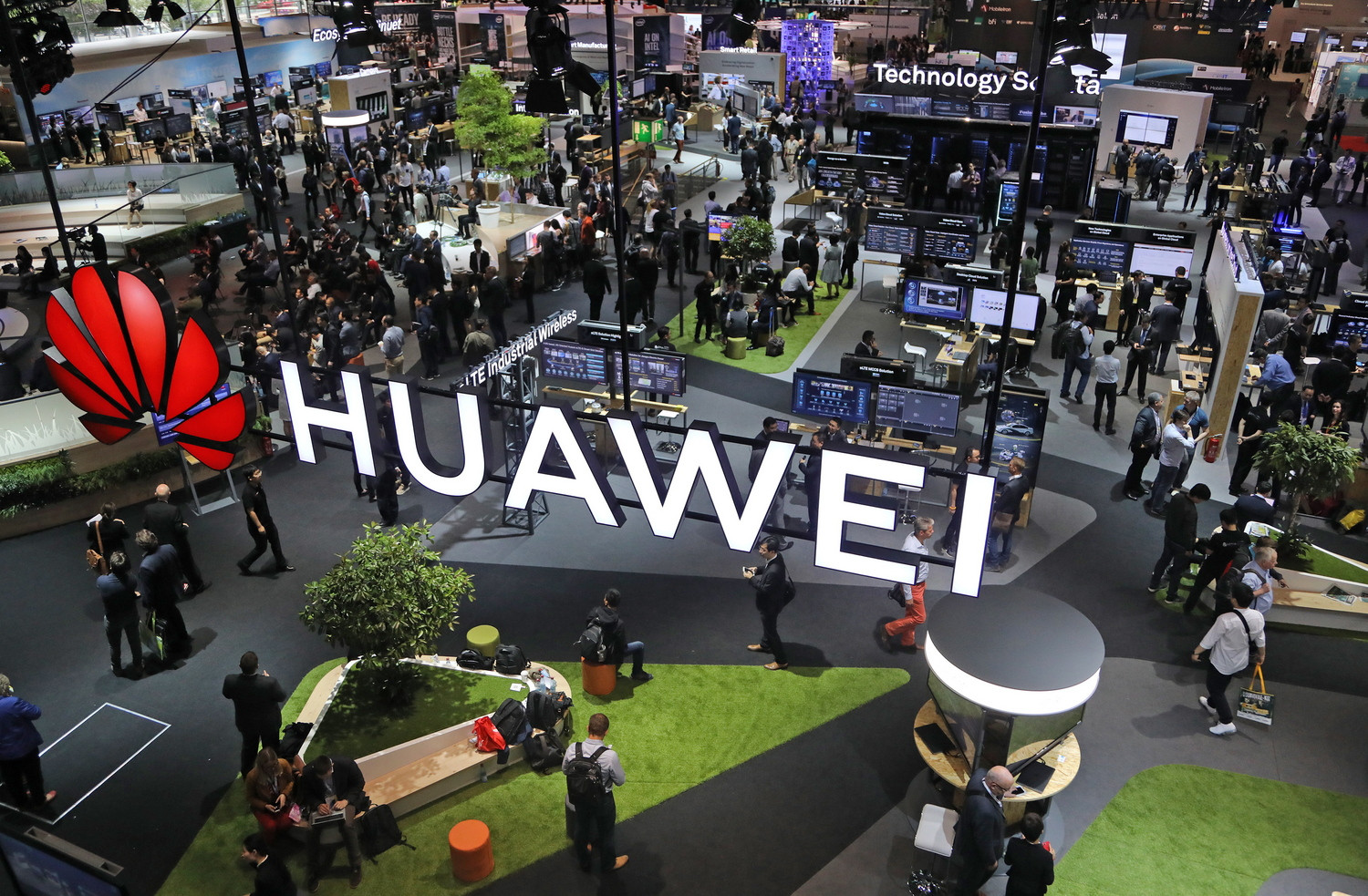 Στη Δικαιοσύνη προσφεύγει η Huawei κατά της αμερικανικής κυβέρνησης