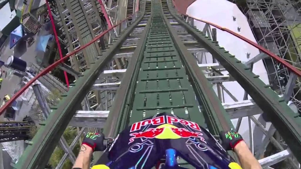 Το ρεκόρ με το τρενάκι με τους περισσότερους επιβάτες… χωρίς ρούχα κατέκτησε ένα βρετανικό λούνα παρκ (φωτο)