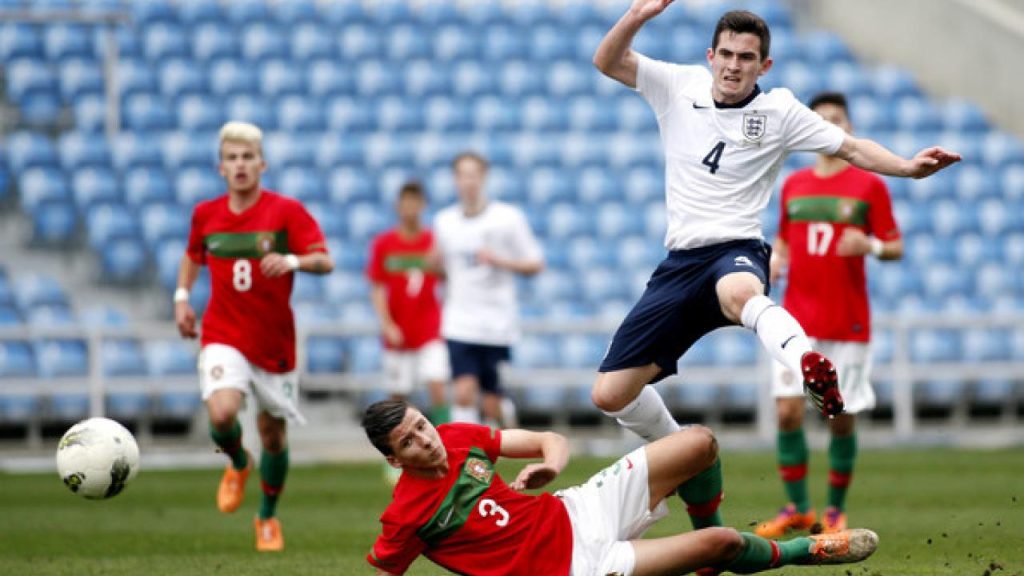 Τούρκος ποδοσφαιριστής επιτέθηκε σε αντίπαλό του και τον τραυμάτισε με λεπίδα (βίντεο-φωτο)