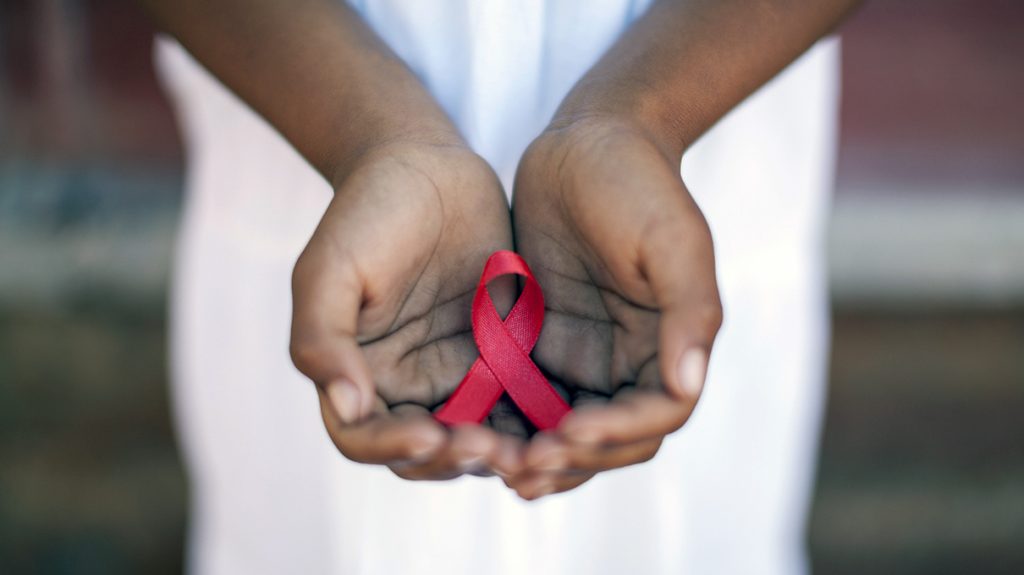 Άντρας με AIDS έγινε ο δεύτερος ασθενής που φαίνεται να θεραπεύθηκε τελείως από τον ιό!