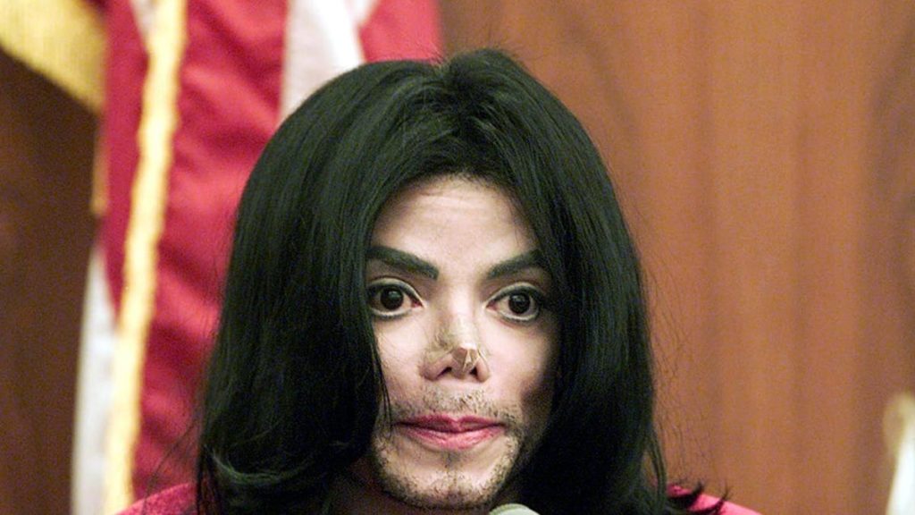 Οι ακροατές του ραδιοφωνικού σταθμού του BBC δεν θα ακούν πλέον Μάικλ Τζάκσον- Δεν θα παίζονται πια τα τραγούδια του