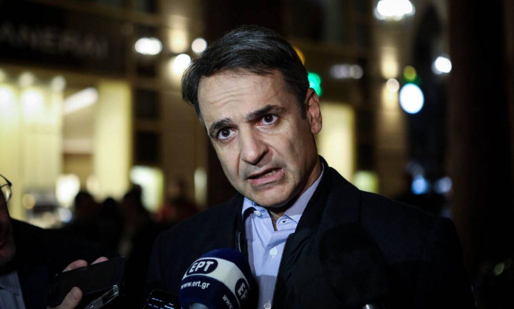 Η επιστολή Μητσοτάκη για την «έξωση» του Β.Ορμπαν από το ΕΛΚ: «Διώξτε τον γιατί έχει κλείσει τα σύνορα στους μετανάστες»