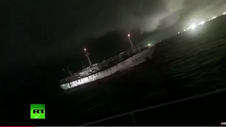 Η Ακτοφυλακή της Αργεντινής «γεμίζει» σφαίρες κινεζικό αλιευτικό σκάφος που ψαρεύει παράνομα! (βίντεο)