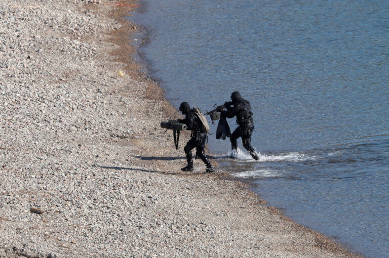 «Γαλάζια Πατρίδα»: Η Άγκυρα κάνει «απόβαση» σε «ελληνικό νησί» – «Ελλάδα πρόσεχε, είμαστε δυνατοί» (φωτό, βίντεο)