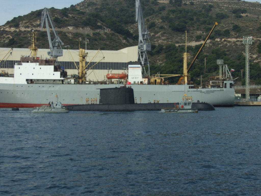 Οι Τούρκοι πραγματοποιούν άσκηση διάσωσης υποβρυχίου βόρεια της Ρόδου