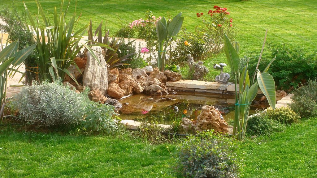 Κηπουρός εκδικείται από τον τάφο: Αφησε αντικείμενα παγιδευμένα με βόμβες – Ενας νεκρός, δύο τραυματίες