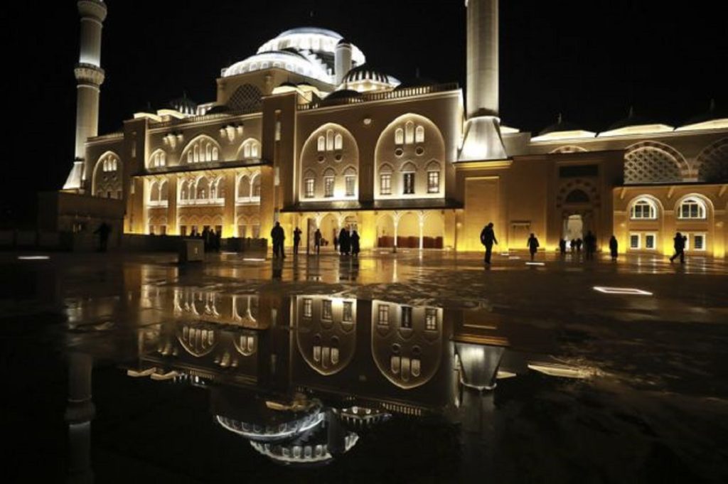 Το μεγαλύτερο τζαμί της Τουρκίας – Έχει χωρητικότητα 63.000 ανθρώπων (φωτο-βίντεο)