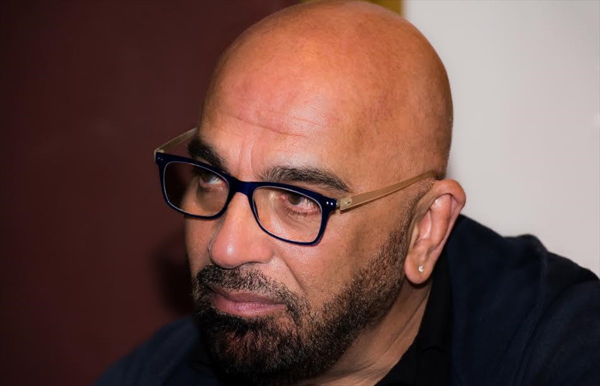 «Πανικός» με τη δήλωση Ζουγανέλη: «Το κοινό σου ποτέ δεν το αντιμετωπίζεις ως μάζα» (βίντεο)