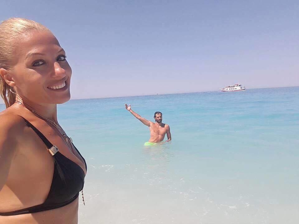 Έλσα Τόλη: Ποζάρει για τα… «ρούχα» της και βάζει φωτιά στο Instagram! (φωτό)