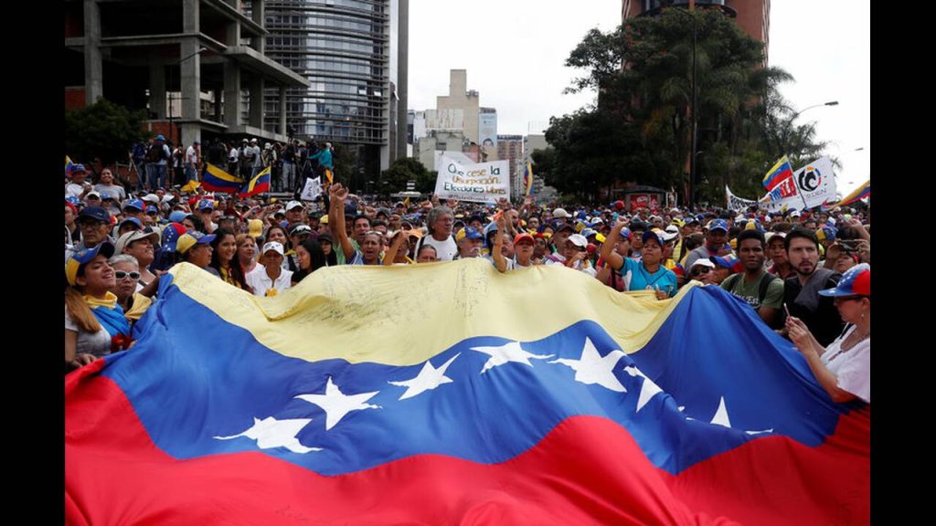 Βενεζουέλα: N.Μαδούρο και X.Γκουαϊδό καλούν σε νέες διαδηλώσεις τους υποστηρικτές τους- Στους δρόμους οι πολίτες
