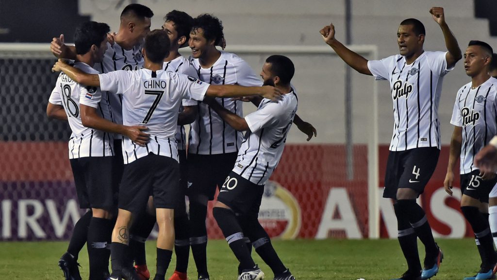 «Έδιωξαν» προπονητή από ομάδα της Παραγουάη επειδή διατηρούσε σχέσεις με γυναίκες παικτών του