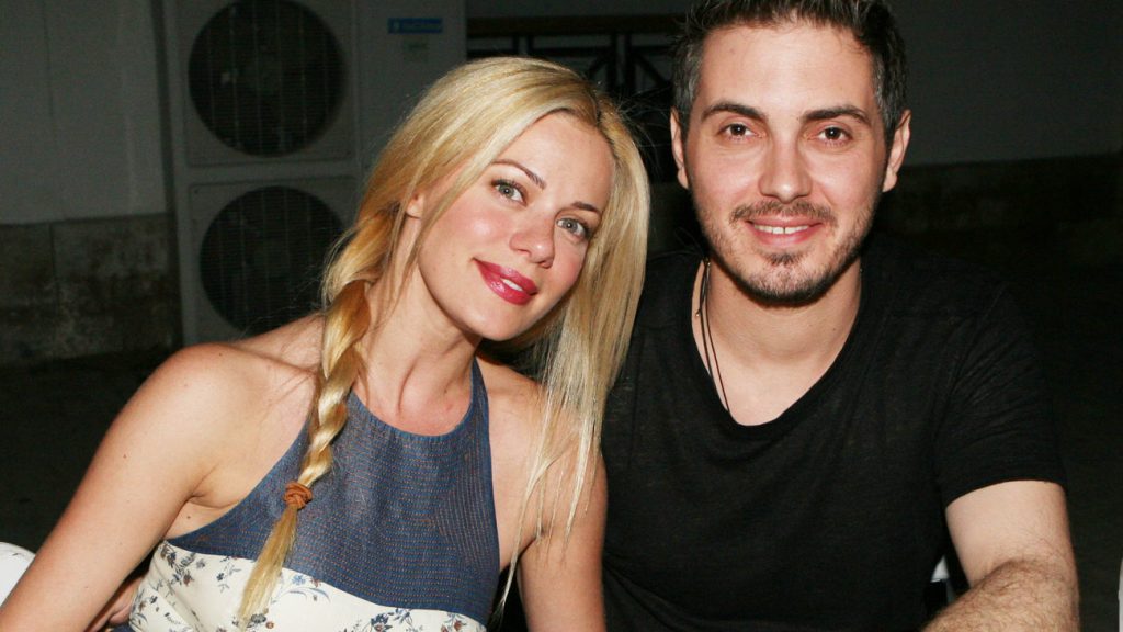 Ζέτα Μακρυπούλια: Έστειλε μήνυμα στη Γερμανού την ώρα που σχολίαζαν τις φήμες χωρισμού της με τον Χατζηγιάννη (βίντεο)