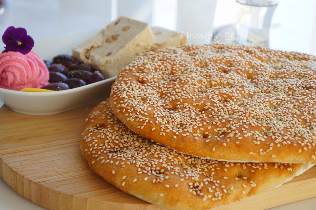 Η ιστορία της λαγάνας: Το ιδιαίτερο ψωμί που τρώμε μόνο την Καθαρά Δευτέρα