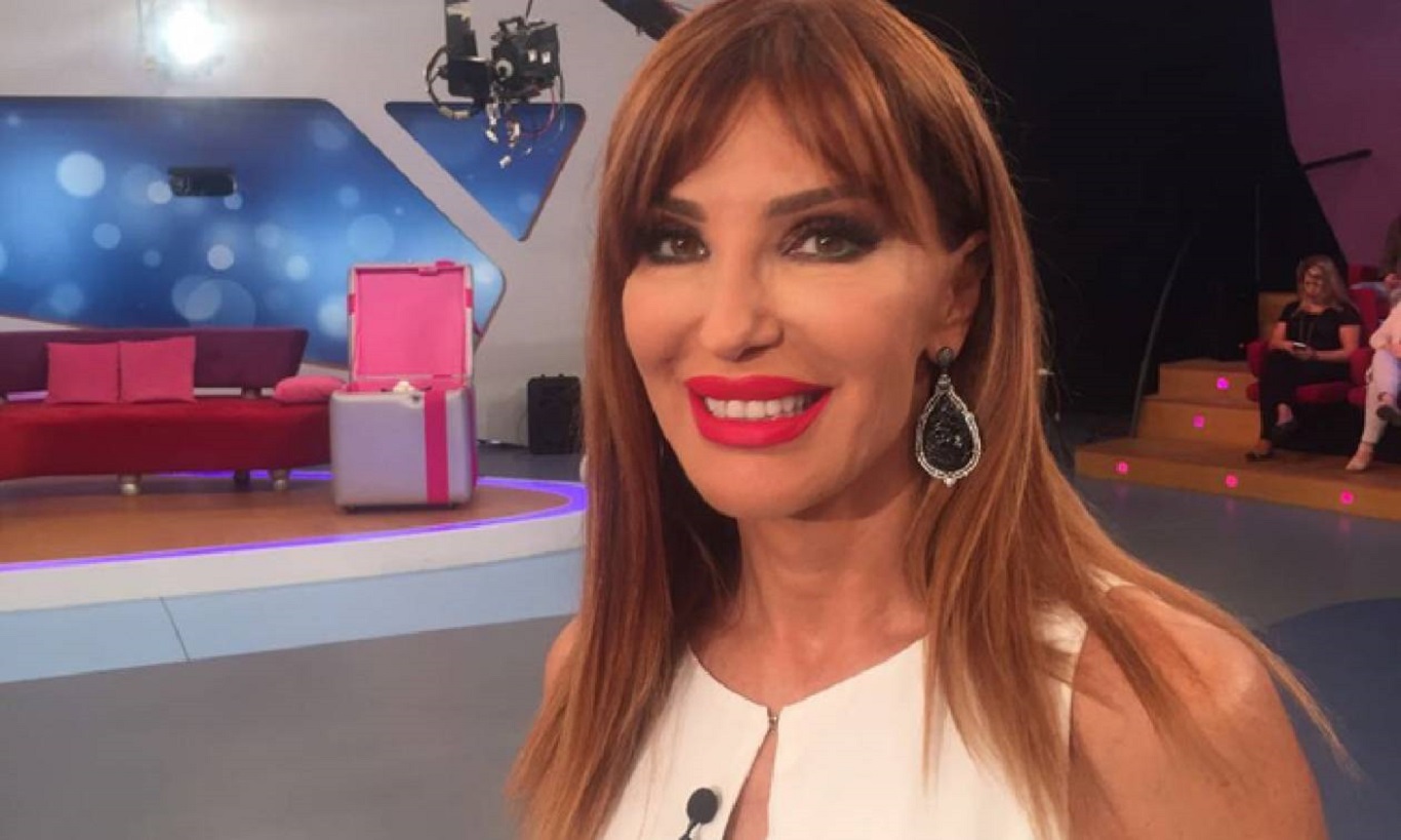 Βίκυ Χατζηβασιλείου: «Καλή Σαρακοστή» από την… παραλία! (φωτο)