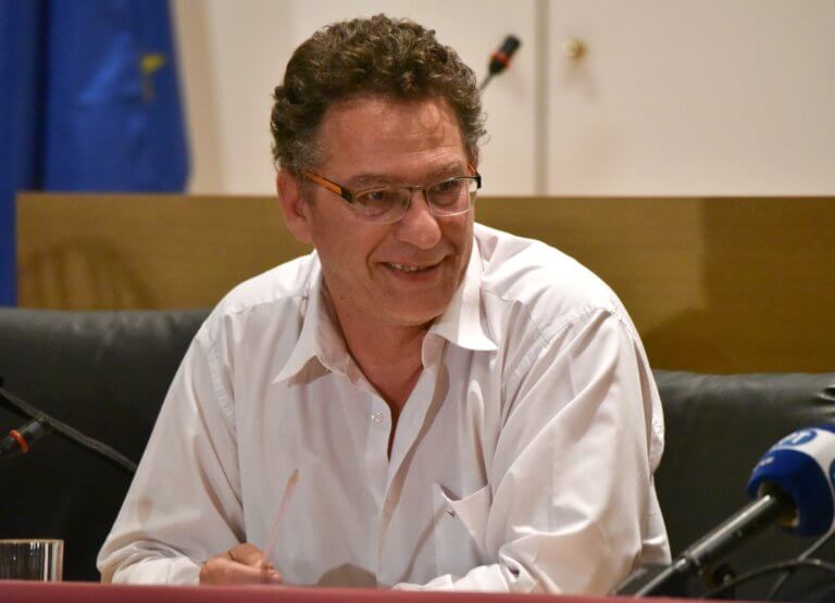 Κ.Αρβανίτης: «Άστα να πάν’ στο δι@ολο» – Σόου στον «αέρα» της ΕΡΤ με την υποψηφιότητά του!  (βίντεο)