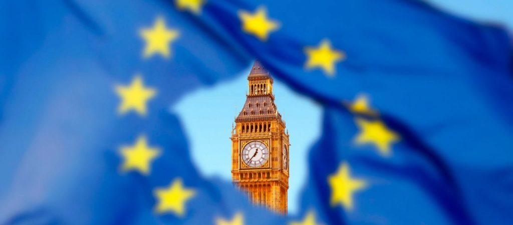 Βουτιά για τη στερλίνα πριν την ψηφοφορία για το Brexit στο Κοινοβούλιο