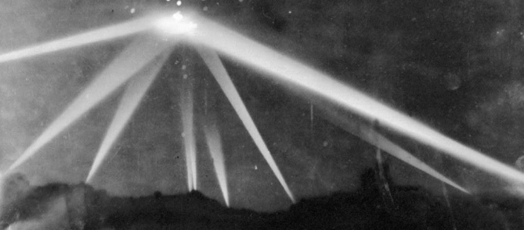 Πραγματικές σκηνές από την «μάχη του Λος Άντζελες» το 1942 (βίντεο)