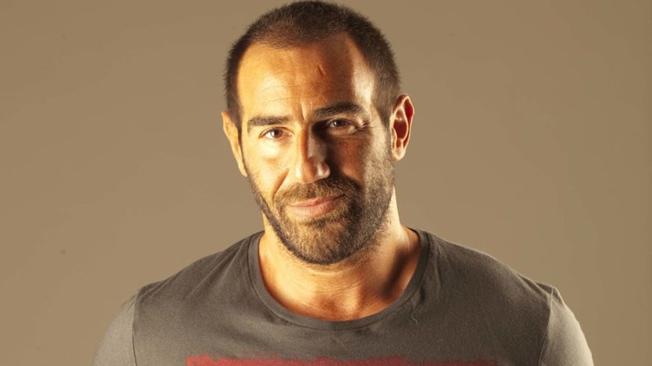 Τα «πήρε» ο Αντώνης Κανάκης στον αέρα του Ράδιο Αρβύλα: «Οι άνθρωποι είναι για το ψυχιατρείο κανονικά» (βίντεο)