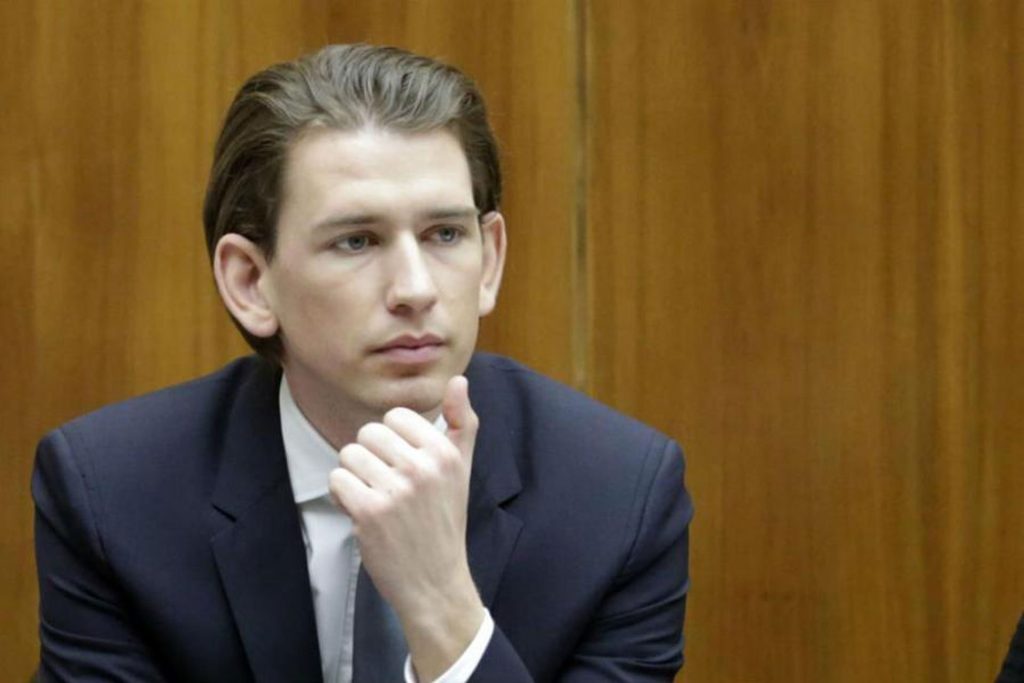 Σ.Κουρτς: «Η αμοιβαιοποίηση των χρεών θα ήταν επικίνδυνη διότι θα ωθούσε τα χρεωμένα κράτη να συνεχίσουν τον δρόμο αυτό»