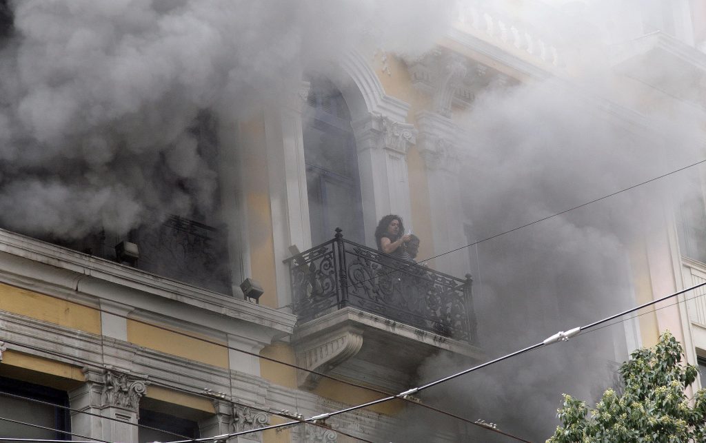 Γ.Κυρίτσης για την χρήση μολότοφ: «Δεν σκοτώθηκε ποτέ κανείς από εμπρηστικές βόμβες»! – Oι νεκροί της Marfin;
