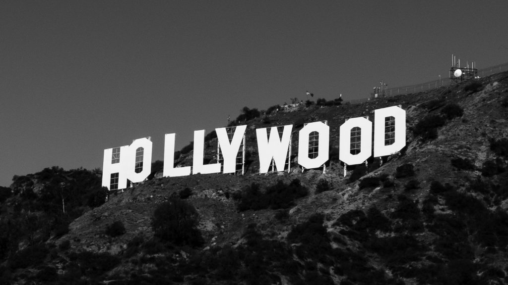 Σκάνδαλο στο Χόλιγουντ: Διάσημοι ηθοποιοί εξαγόραζαν θέσεις σε Πανεπιστήμια για τα παιδιά τους (φωτο)