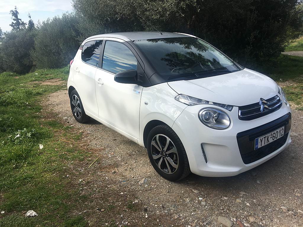 C1 – Elle: Κεραυνοβόλος έρωτας με την πρώτη ματιά