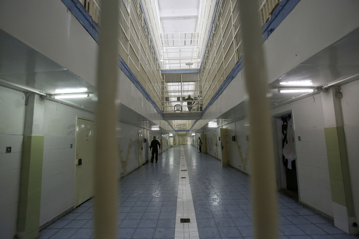 Σωφρονιστικοί υπάλληλοι: «Τραγική η κατάσταση στις φυλακές και η κυβέρνηση ασκεί την πολιτική της κορδέλας»