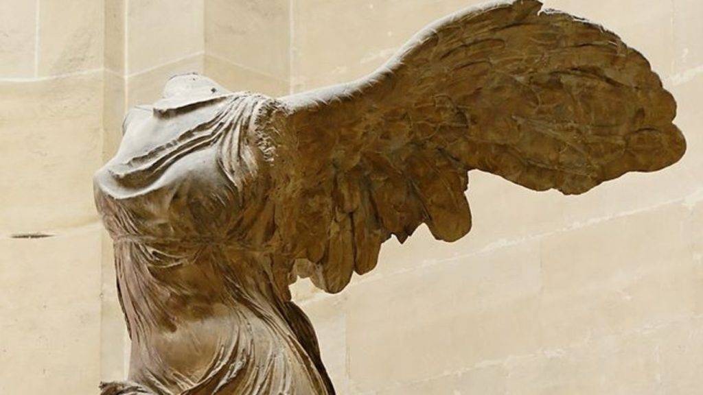 Η «Νίκη της Σαμοθράκης» στην Αλεξανδρούπολη- Το πιστό αντίγραφο που «στολίζει» την παραλιακή λεωφόρο (βίντεο-φωτο)