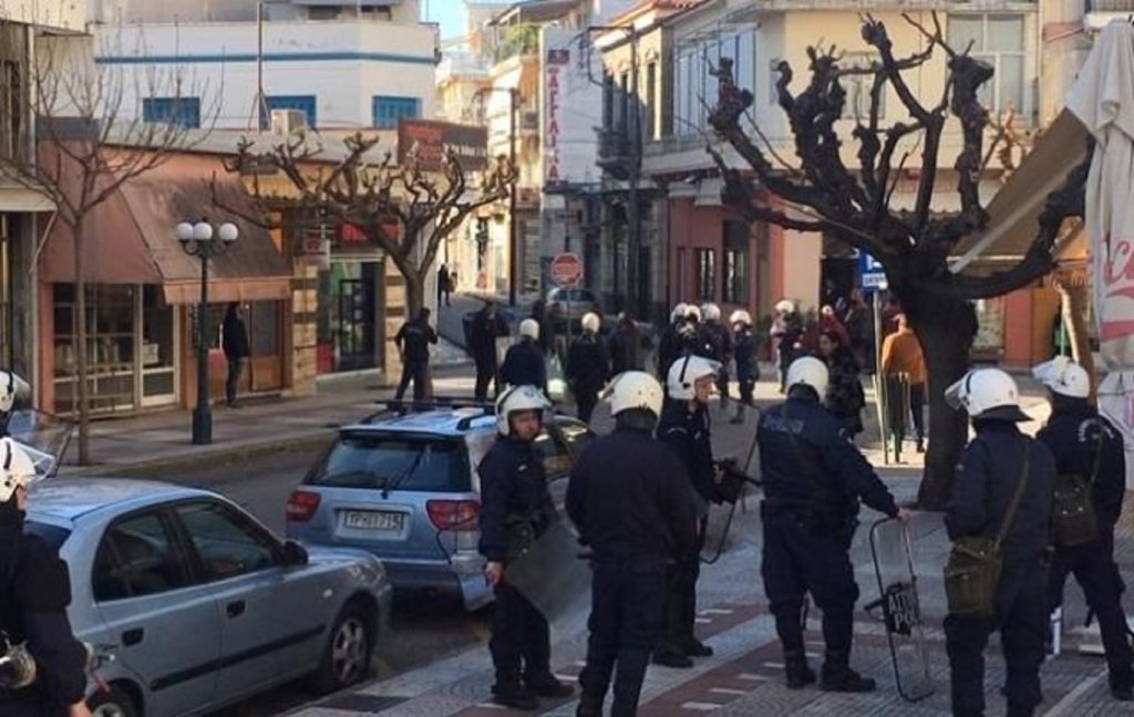 Επεισόδια στο Αγρίνιο: Τέσσερις προσαγωγές έκανε η Αστυνομία