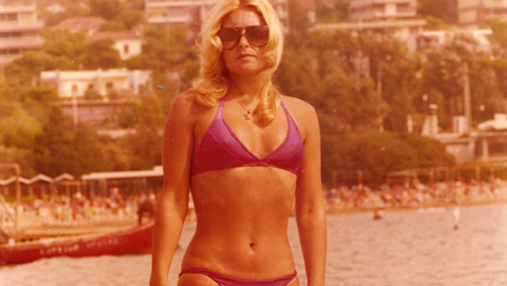 Λιλή Ντερτίμα: Η εφηβική φαντασίωση των 35+ (φωτο)