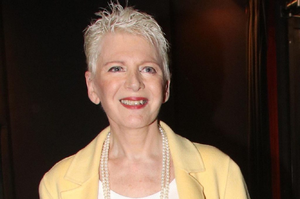 Έλενα Ακρίτα για Μυρσίνη Λοΐζου: «Άθλια κι ελεεινά όσα έγραψε – Απαράδεκτη η υποψηφιότητά της»