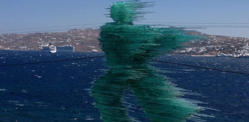 Ο… δίδυμος αδερφός του δρομέα της Αθήνας είναι στη Μύκονο!