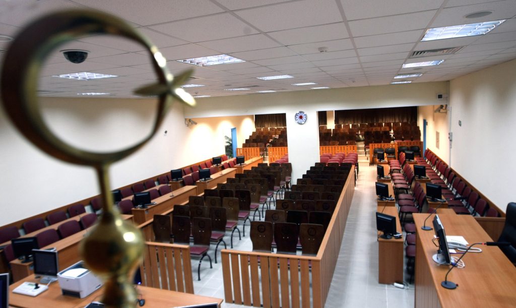 Τουρκία: Ισόβια σε αστυνομικούς που ερευνούσαν σκάνδαλο διαφθοράς του Ερντογάν!