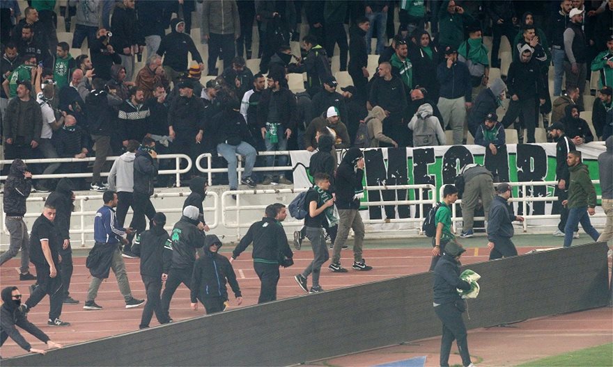 Απειλείται με αφαίρεση 6 βαθμών ο Παναθηναϊκός για τη διακοπή στο ντέρμπι με τον Ολυμπιακό (βίντεο-φωτο)