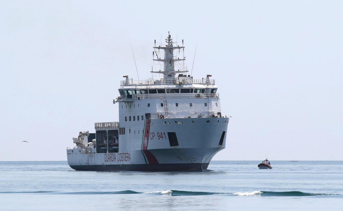 Ιταλία: Κατάσχεση πλοίου ΜΚΟ που μετέφερε παράνομα μετανάστες – Σαλβίνι: «Επιτέλους υπάρχουν σύνορα»