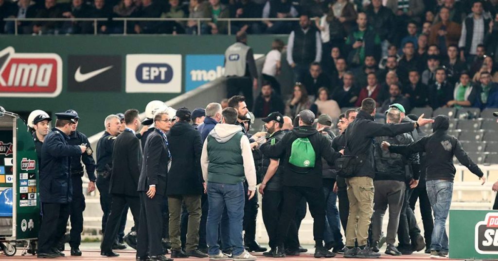 Υπάλληλος της ΠΑΕ Παναθηναϊκός ηγήθηκε της επίθεσης στον πάγκο του Ολυμπιακού!