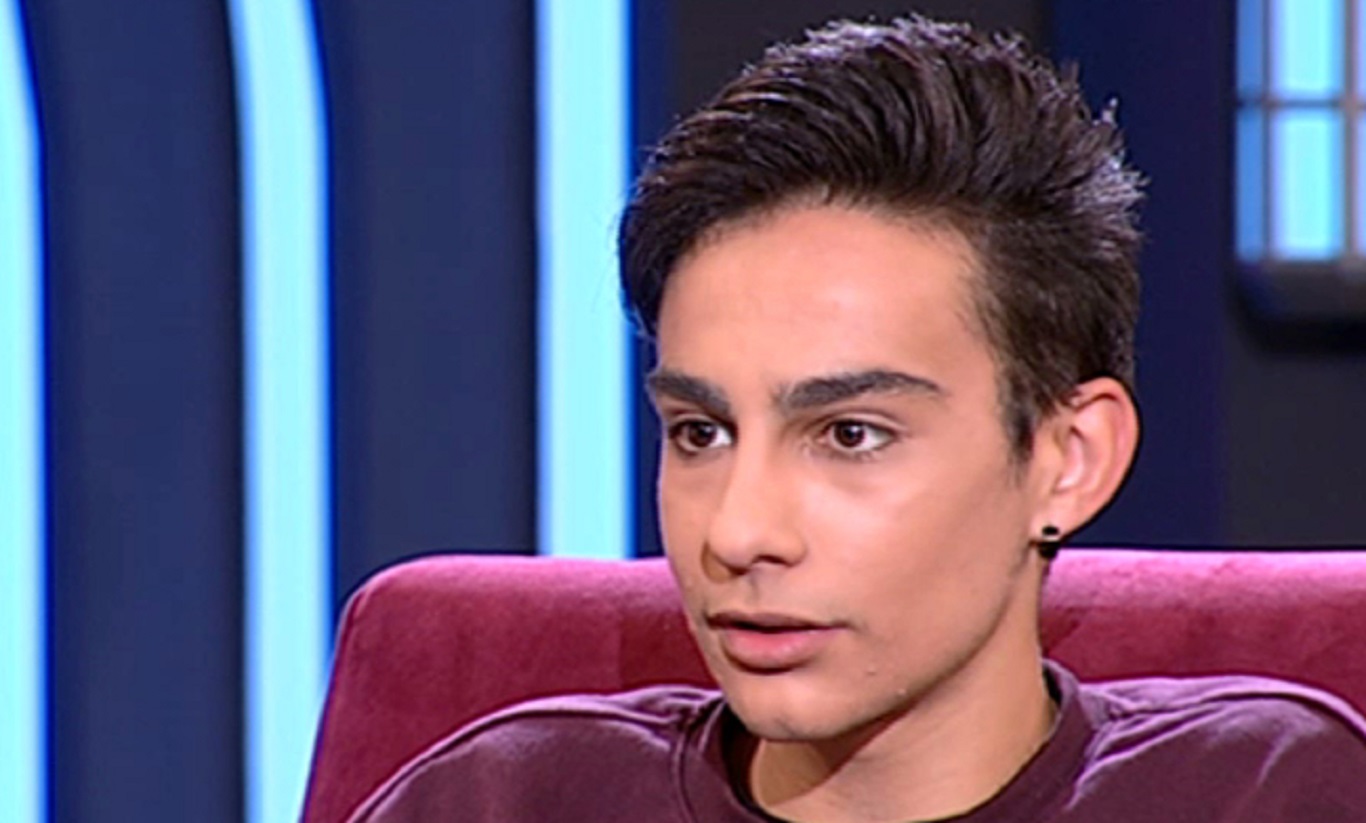 Η συγκινητική εξομολόγηση του γιου του Αντρέα Μπάρκουλη για το αυτοάνοσο νόσημα και η αποκάλυψη για τον καρκίνο (βίντεο)