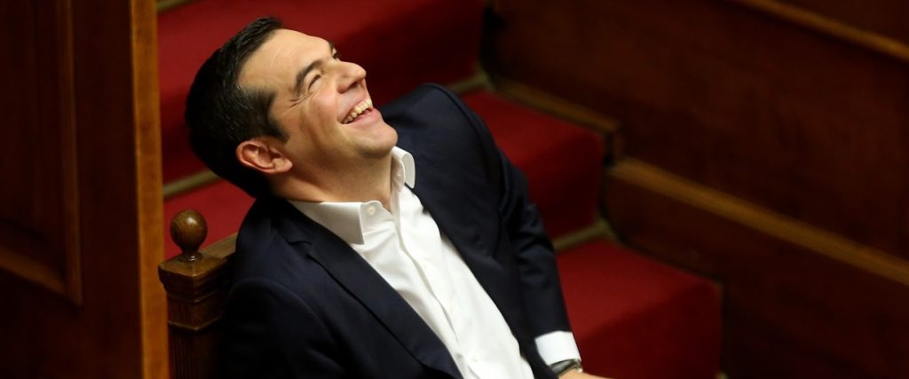 Νέα γκάφα Τσίπρα – Μπέρδεψε το υδρογόνο με το ήλιο! (βίντεο)