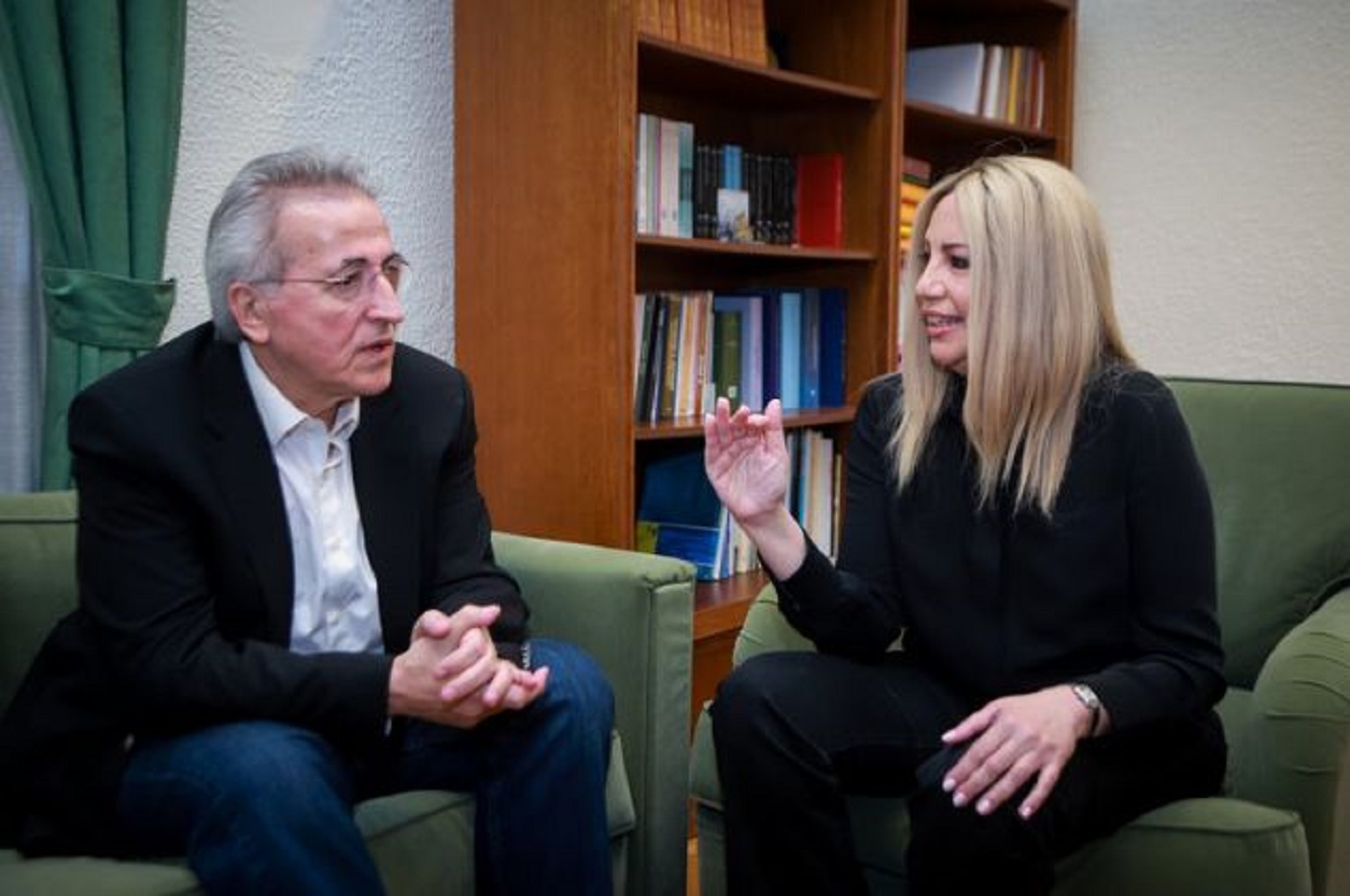 Φ. Γεννηματά: Τετ α τετ με Γ. Παναγόπουλο για τη ματαίωση του συνεδρίου της ΓΣΕΕ