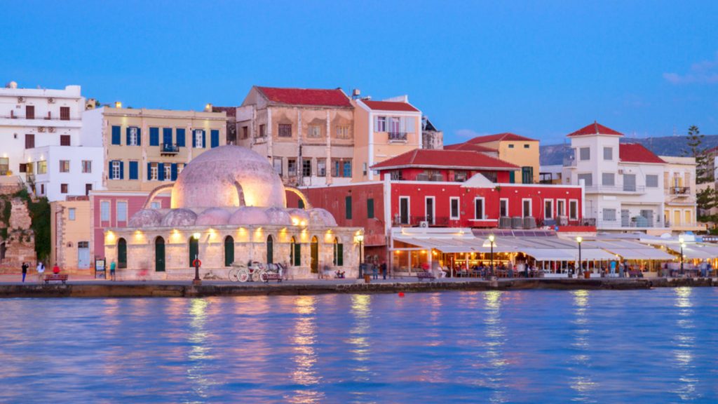 Oι Ρώσοι τουρίστες επιλέγουν Κρήτη – Αυξημένες κατά 10% οι προκρατήσεις