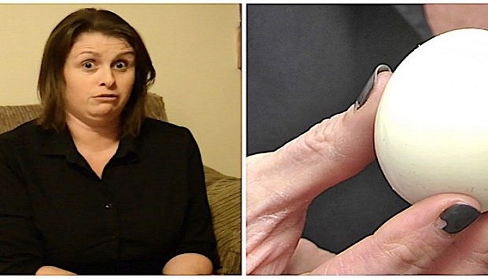 Δάγκωσε ένα βραστό αυγό και παραλίγο να της σπάσει το δόντι – Μόλις είδε τι είχε μέσα έμεινε άναυδη (φώτο)