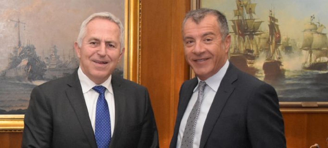 Υπουργείο Άμυνας: Συνάντηση Ευ. Αποστολάκη και Στ. Θεοδωράκη